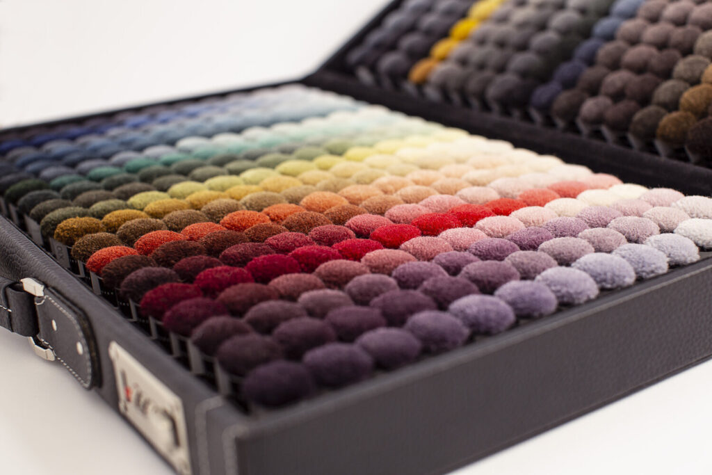 kleuren handgeknoopt tapijt design proces